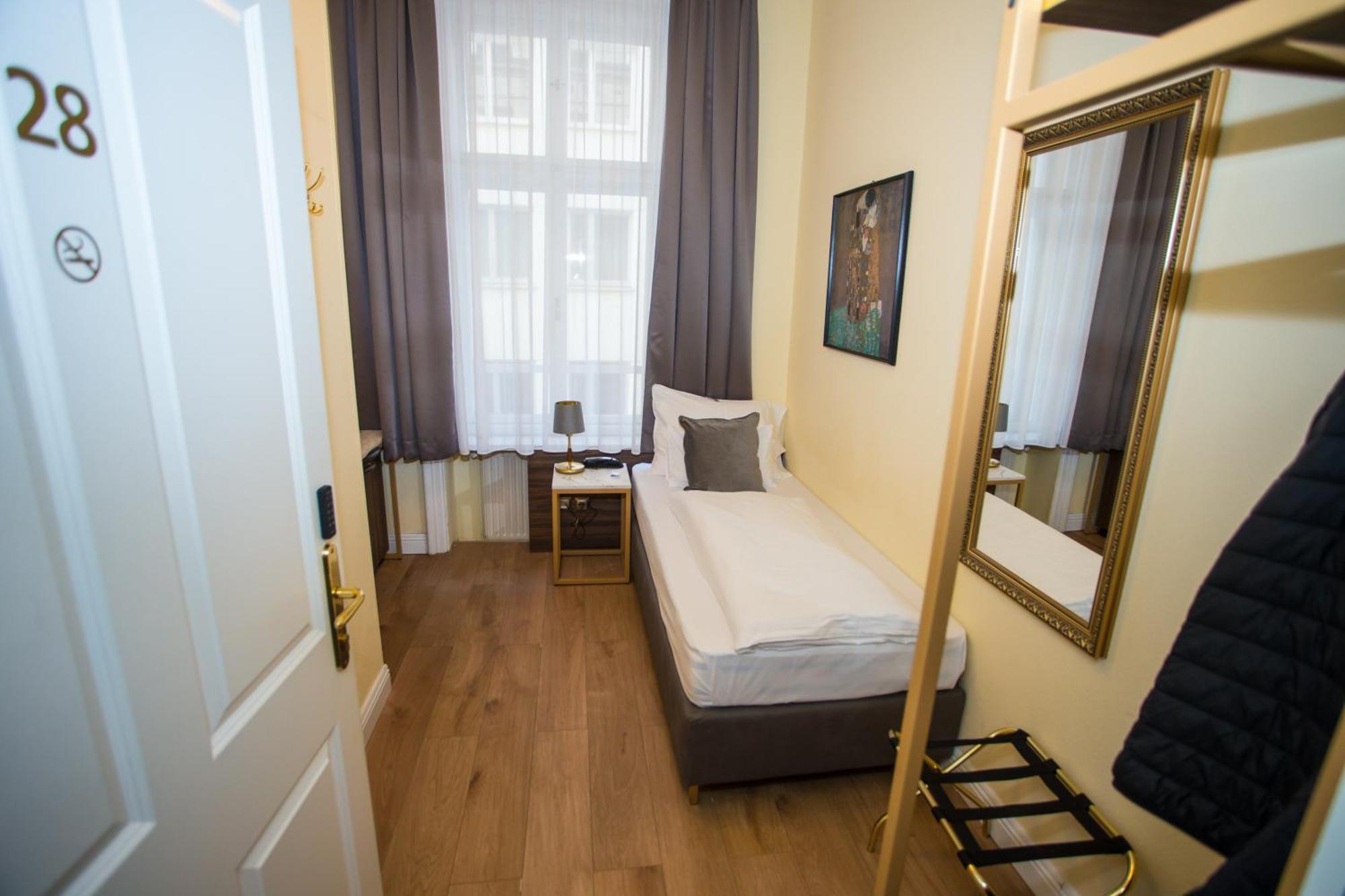 Private Comfort Stephansplatz - Self Check In فيينا المظهر الخارجي الصورة